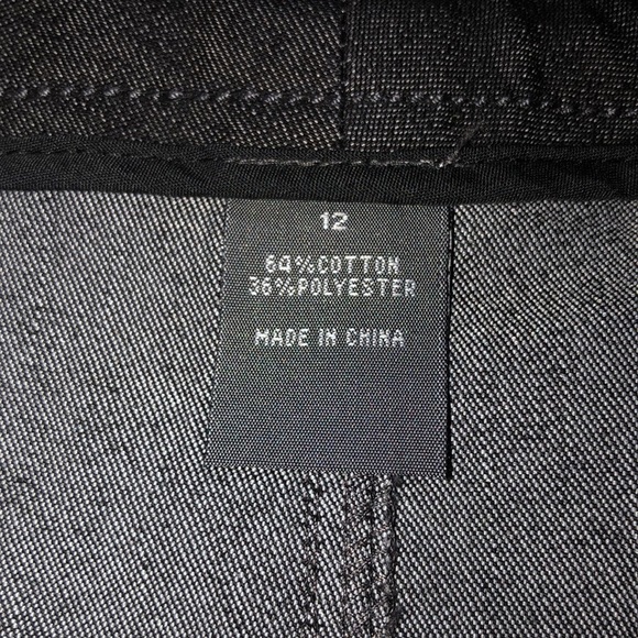 Kenneth Cole size 12 black lightweight denim mini skirt stretch NWOT - Picture 2 of 7